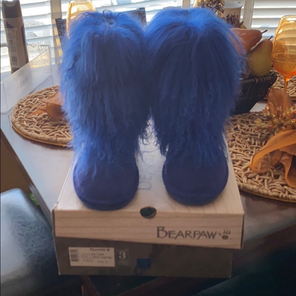 BearPaw Boo boots cobalt blues size 3